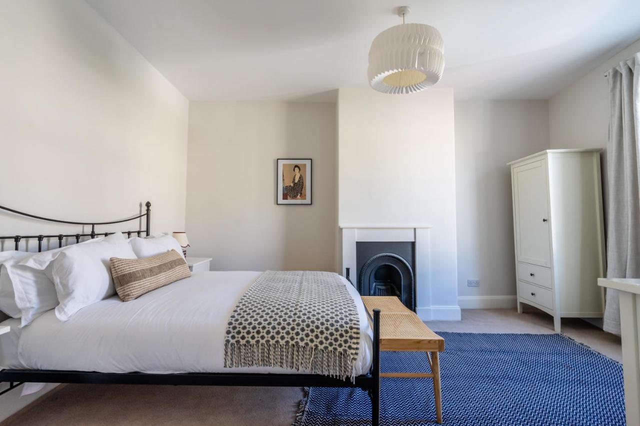21 Scarcroft Road Villa - York — Photos 1
